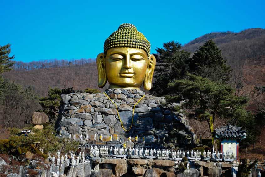 South-Korea-Waujeongsa-Temple